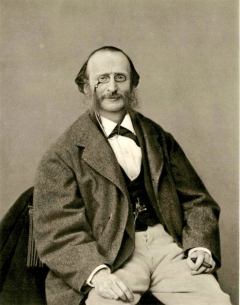 Par Nadar - Offenbach Museum